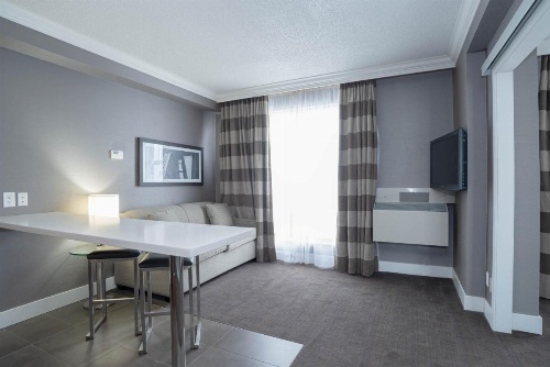 Sandman Signature Mississauga Hotel image 13